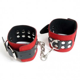 Bracelets menottes unisexe rouges et noirs cloutes